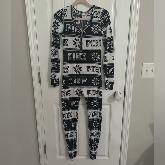 PINK Victoria Secret One Piece Sleepwear - Picture 1 of 4